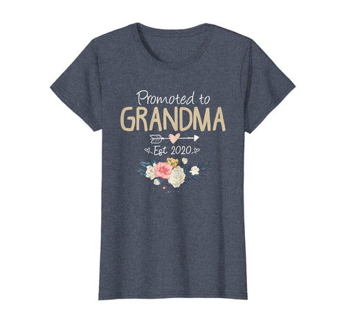 Womens Promoted to Grandma Est 2020 Mothers Day New Grandma Mimi T-Shirt